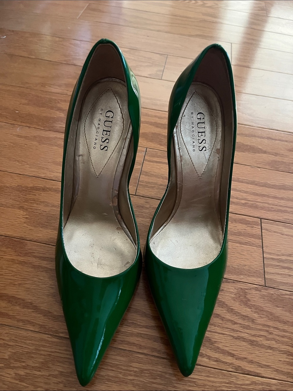 GUESS Green Patent Pointed Toe Pumps